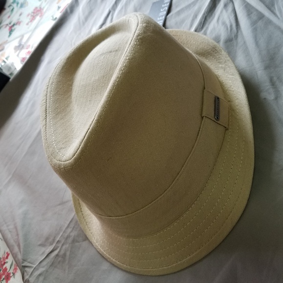 van heusen hats